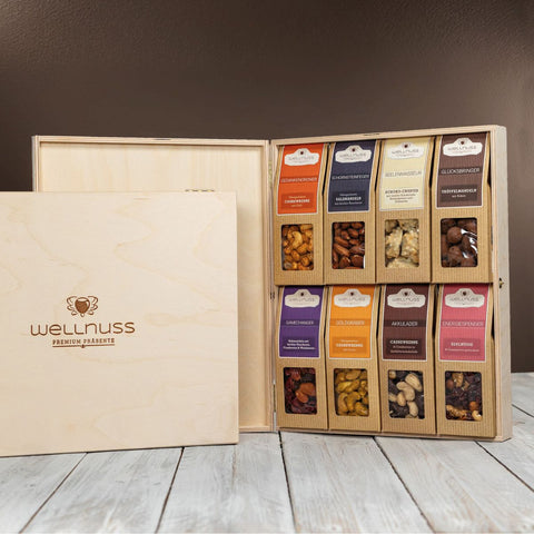 8 Premium Snacks in der Birkenholzbox - wellnuss Premium Präsente